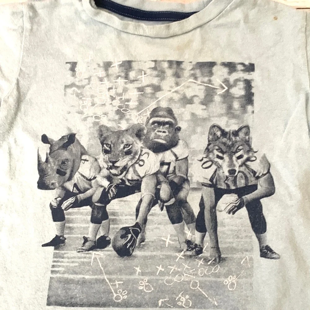 Old Navy 5T Boys Blue Football Graphic Tee Kids Short Sleeve Shirt Size 5